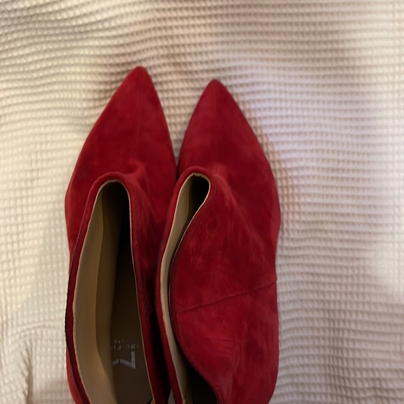 Marc Fisher ML Miggi red suede bootie - Picture 6 of 7